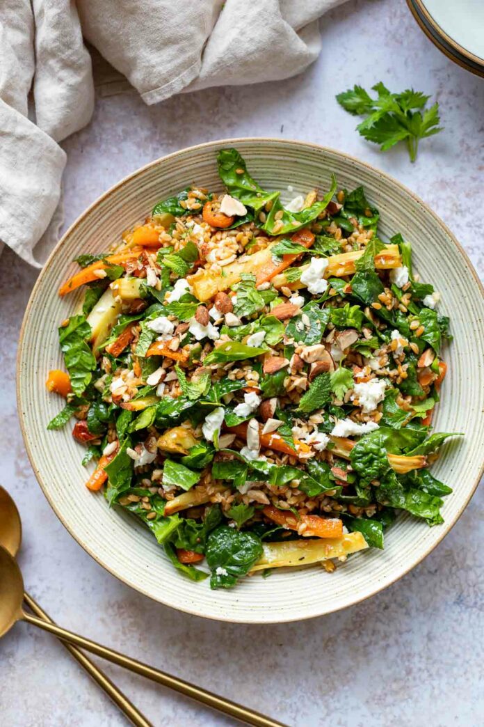 Orientalischer Einkorn Salat mit geröstetem Gemüse Rezept