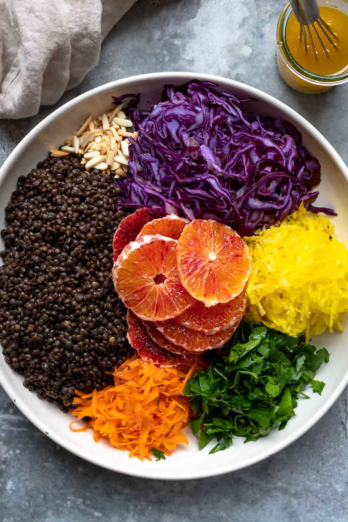 Zutaten für Veganer Belugalinsen-Salat