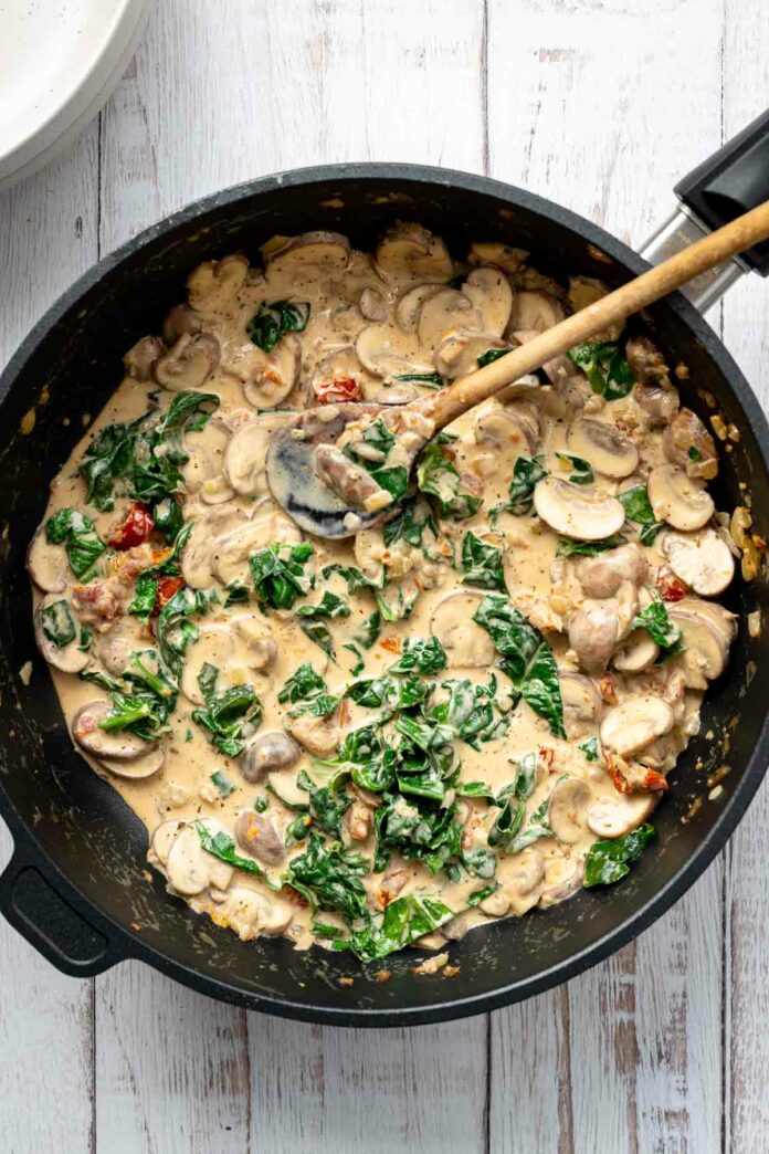 Baked Potatoes with Mushroom-Spinach Filling | Elle Republic