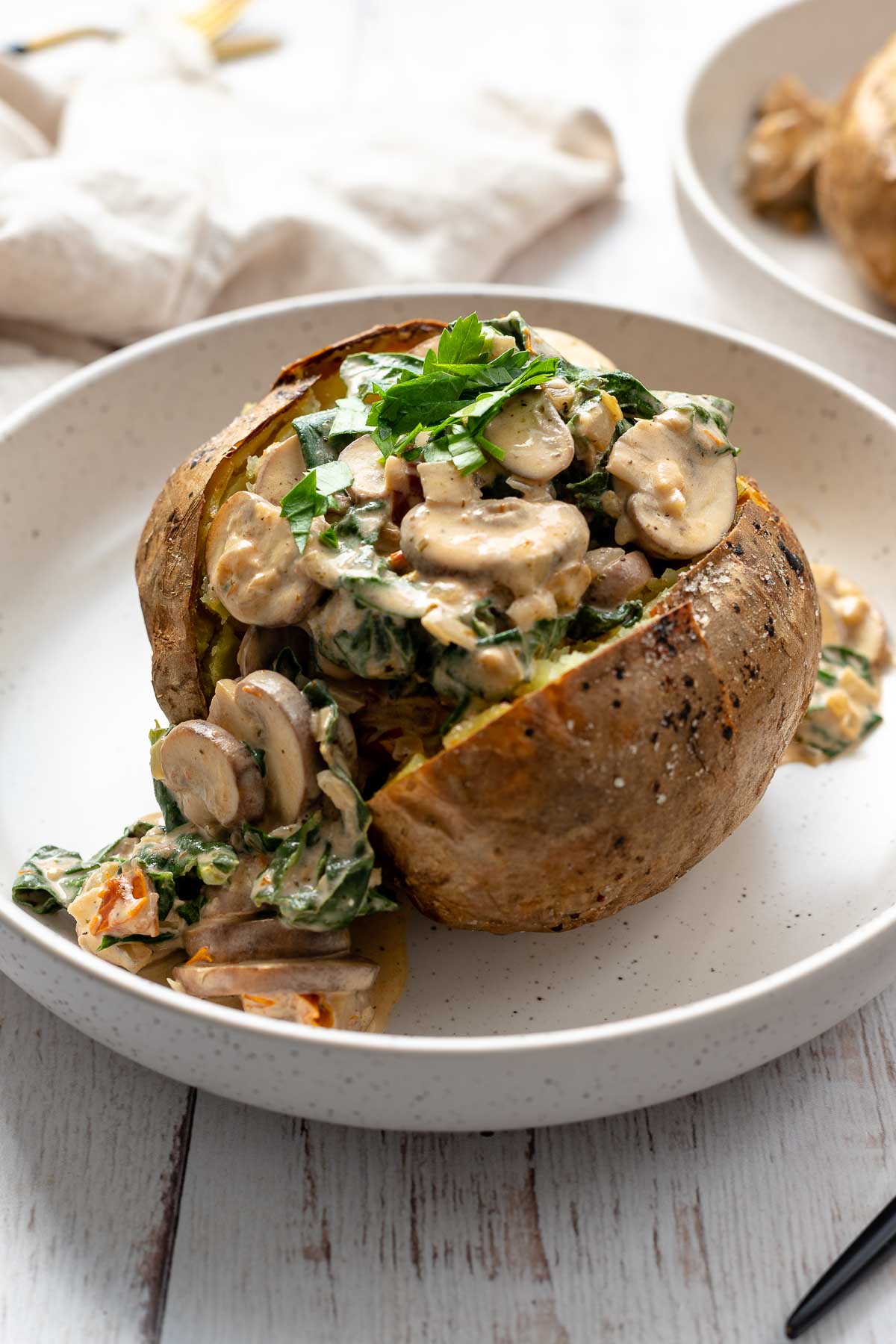 Baked Potatoes with Mushroom-Spinach Filling | Elle Republic