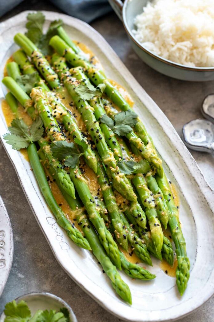 Spargel asiatische Art | Rezept | Elle Republic