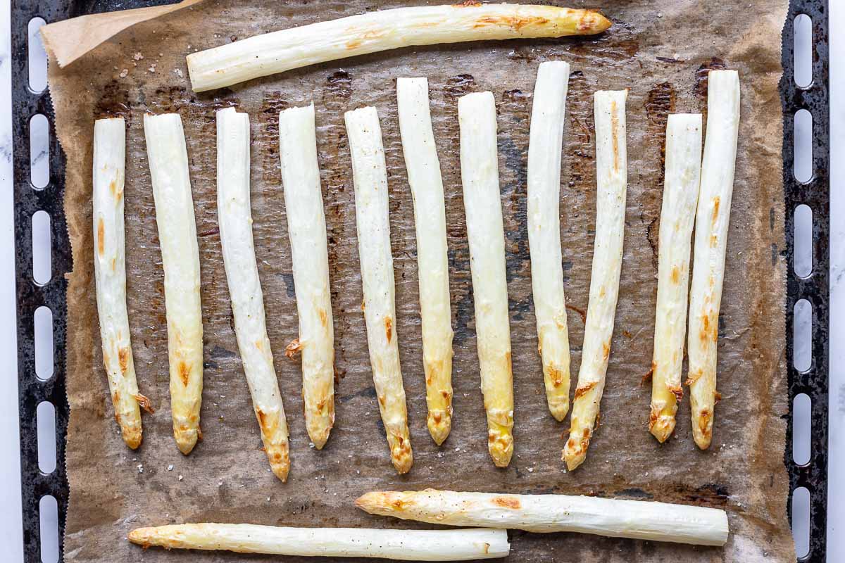 Roasted white asparagus