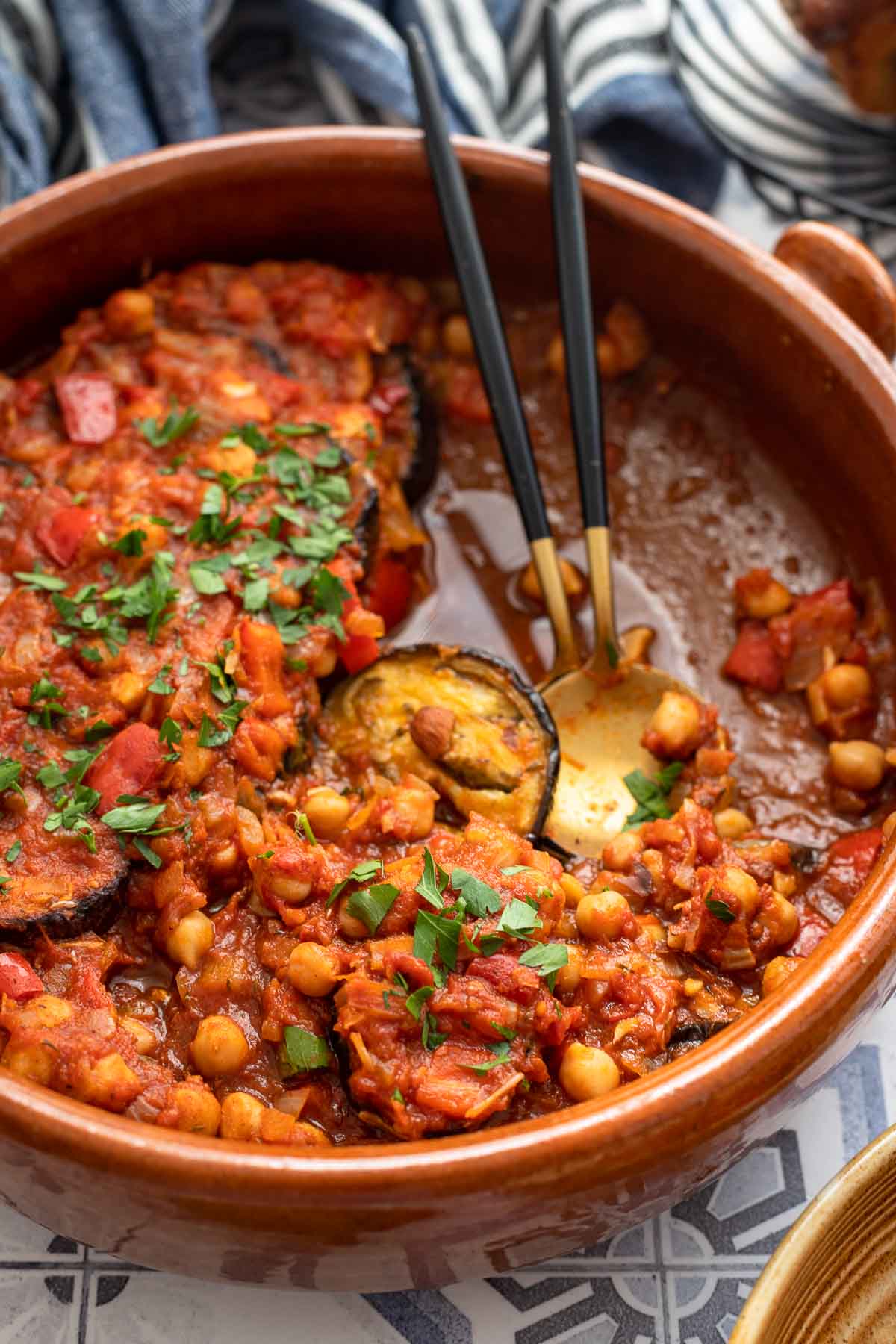 veganes Auberginen Mesaka’a (Auberginen-Tomaten-Auflauf nach ägyptischer Art)