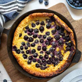 Ofenpfannkuchen mit Heidelbeeren Rezept (Dutch Baby mit Blaubeeren)