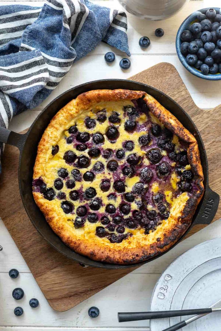 Ofenpfannkuchen mit Heidelbeeren Rezept (Dutch Baby mit Blaubeeren)