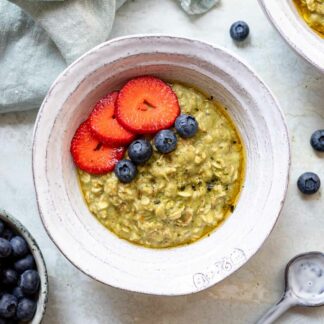 Veganes Matcha Porridge Rezept