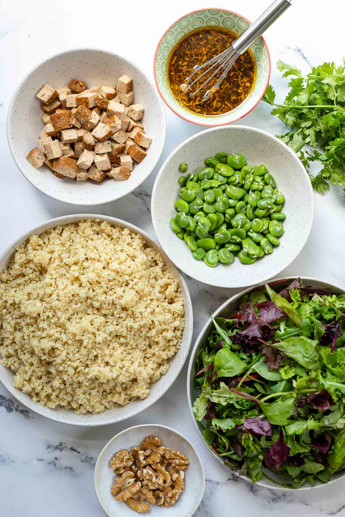 Zutaten für Quinoa Salat mit Tofu und Dicke Bohnen