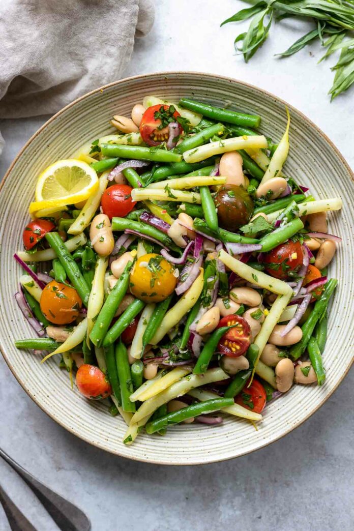 Bunter Bohnensalat Rezept mit Drei Bohnen, Cherry Tomaten und Estragon-Dressing