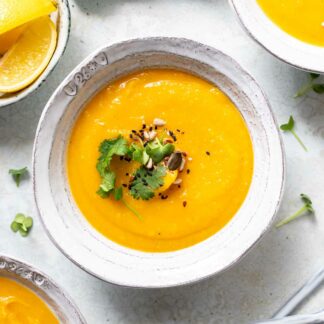 Butternut-Kürbis-Suppe mit Birne, Miso & Ingwer Rezept