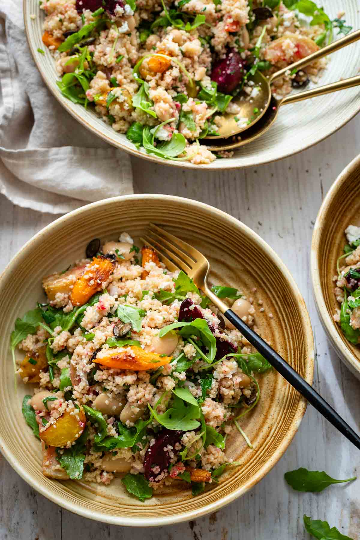 Bunter Couscoussalat Rezept mit Rote Bete und Karotten