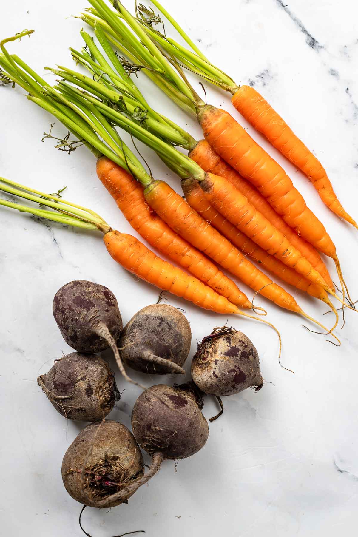 Rote Bete und Karotten