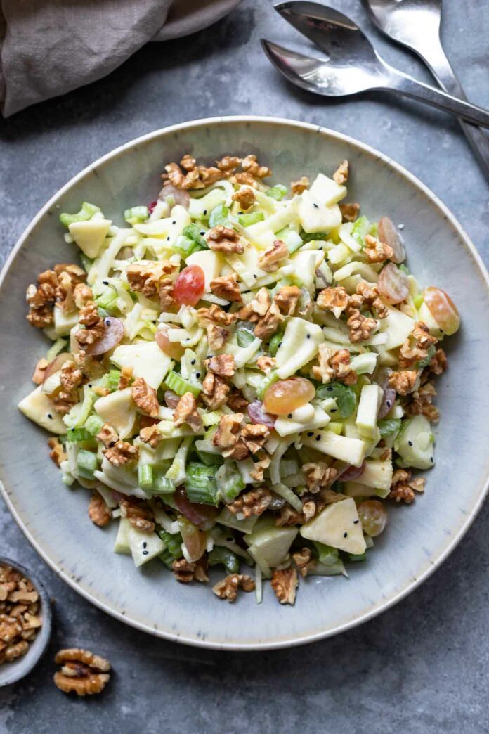 Fenchelsalat mit Apfel , Stangensellerie Rezept und Joghurt-Dressing