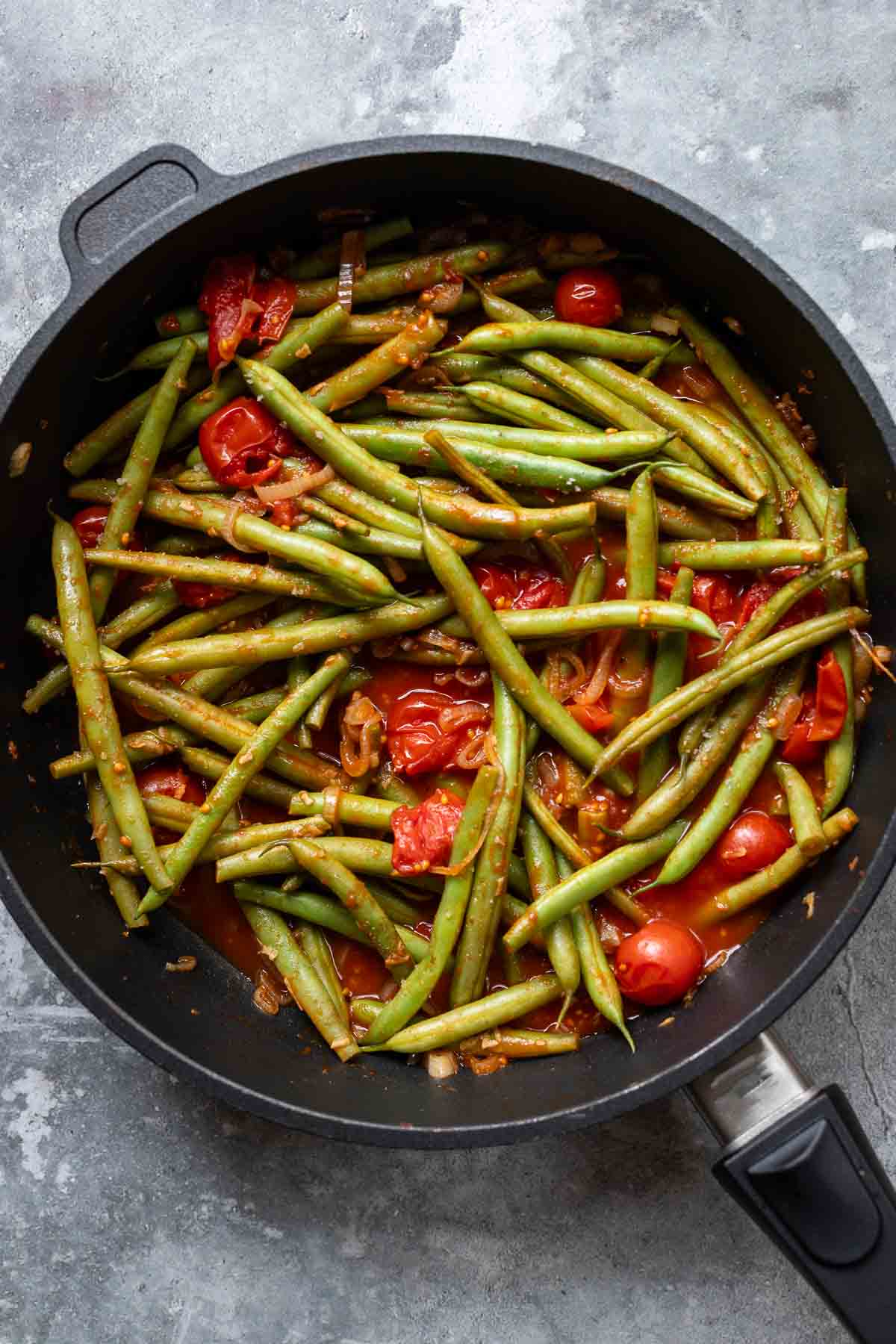 Skillet Green Beans with Tomatoes