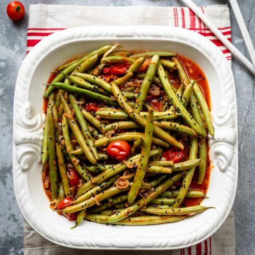 Grüne Bohnen Pfanne mit Tomaten | Rezept | Elle Republic