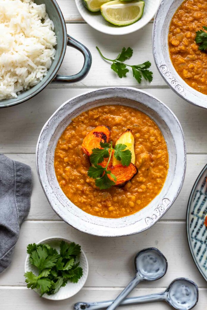 Rotes Linsen Dal (Indisches Veganes Curry)