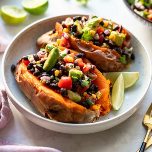 Mexikanische gefüllte Süßkartoffeln (vegan) | Rezept| Elle Republic