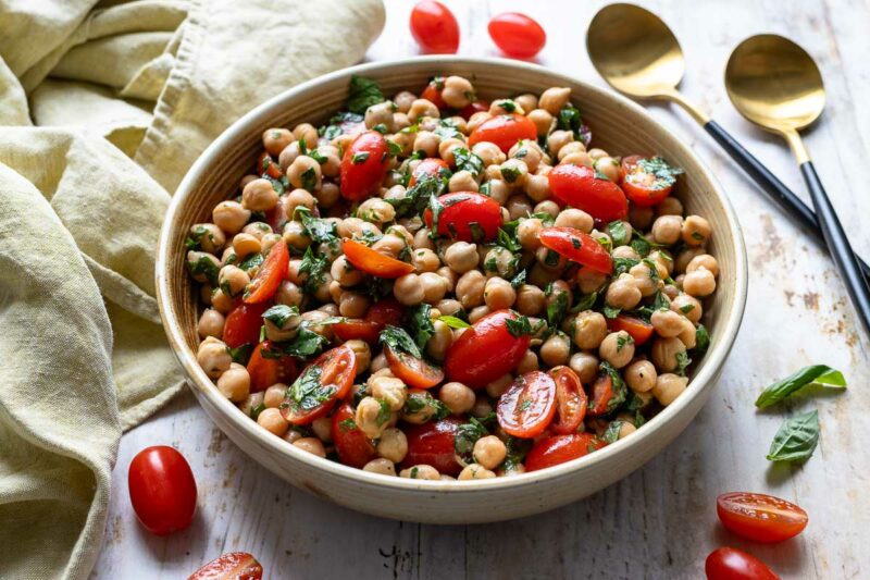 Kichererbsen-Tomaten-Salat | Rezept | Elle Republic