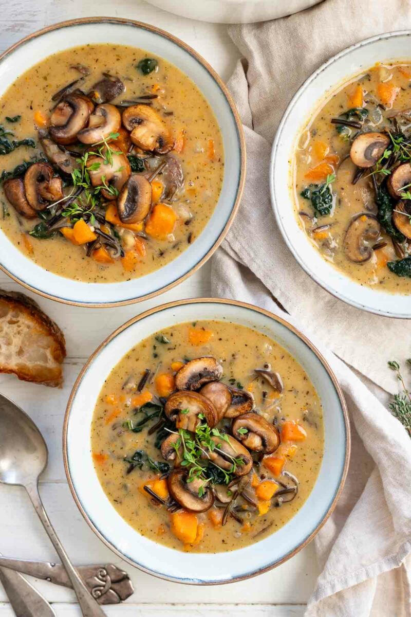 Wildreis Pilzsuppe mit Gemüse | Rezept | Elle Republic