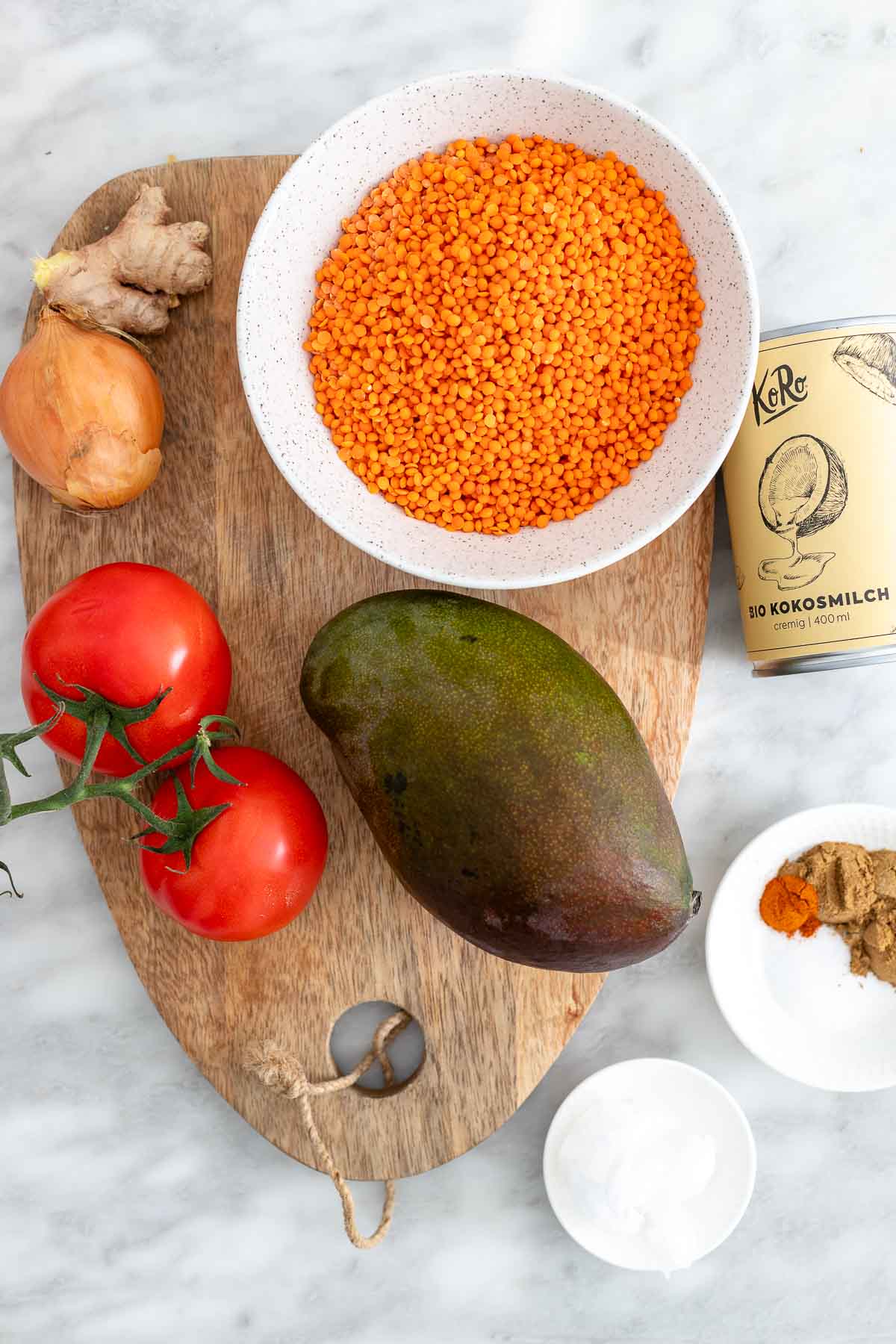Zutaten für Dahl Rezept mit Mango und Tomaten