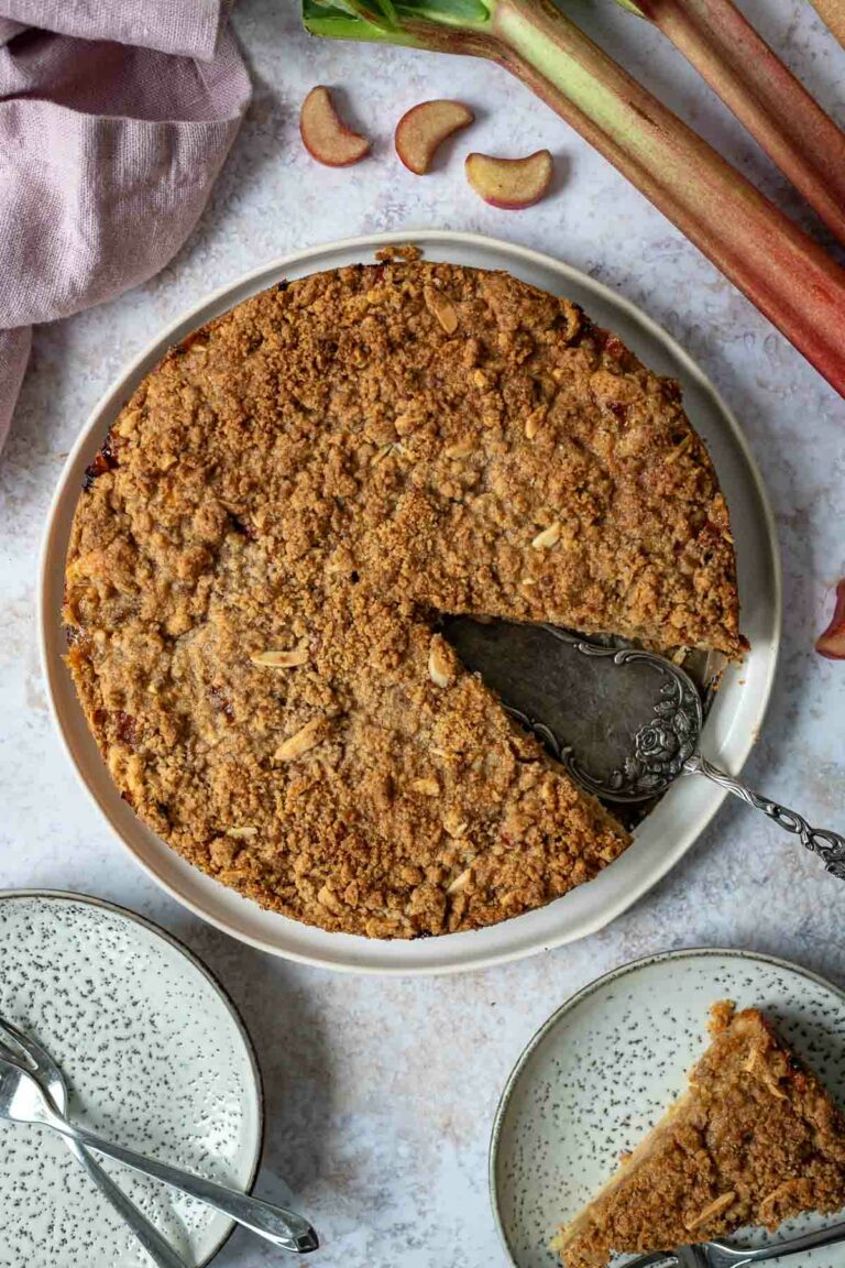 Rhabarberkuchen mit Streusel