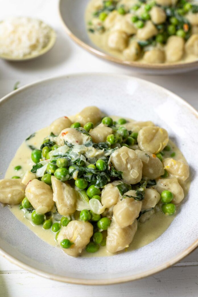 Cremige Gnocchi mit Erbsen - Schnell &amp; Einfach! | RezeptElle Republic
