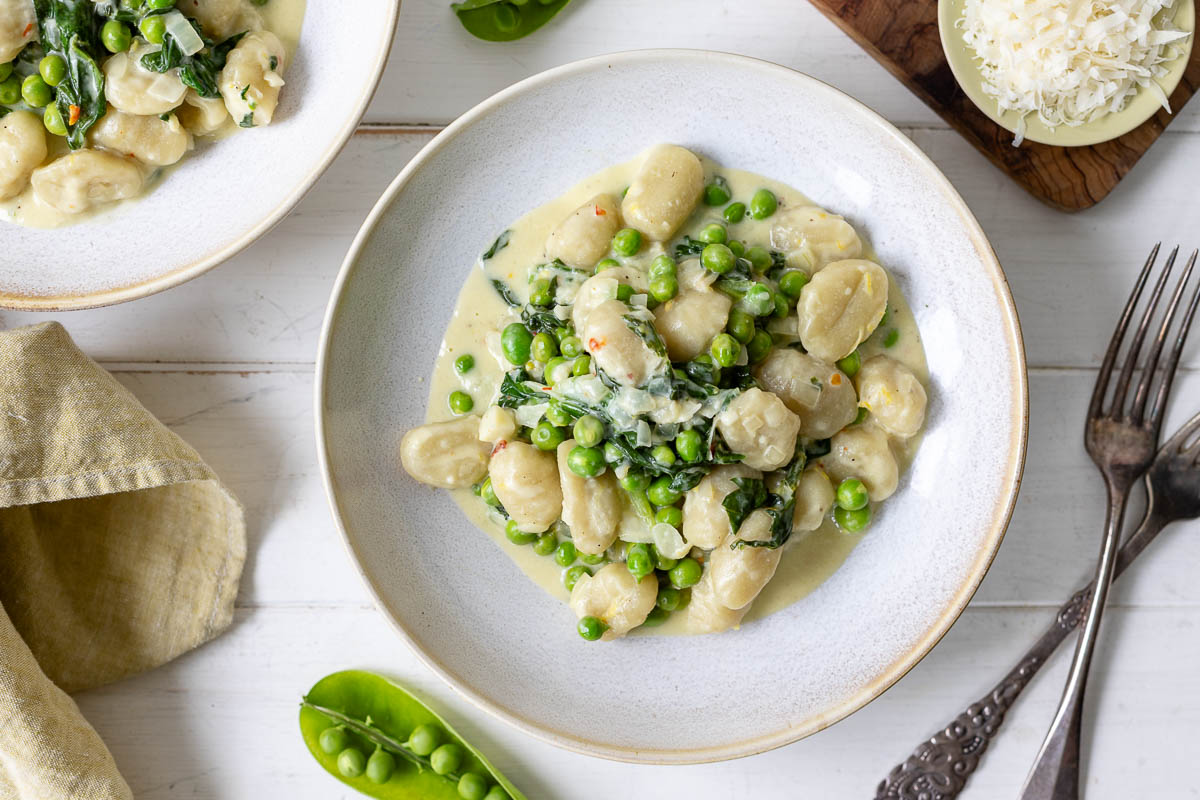 Creamy Gnocchi with Peas and Spinach Recipe