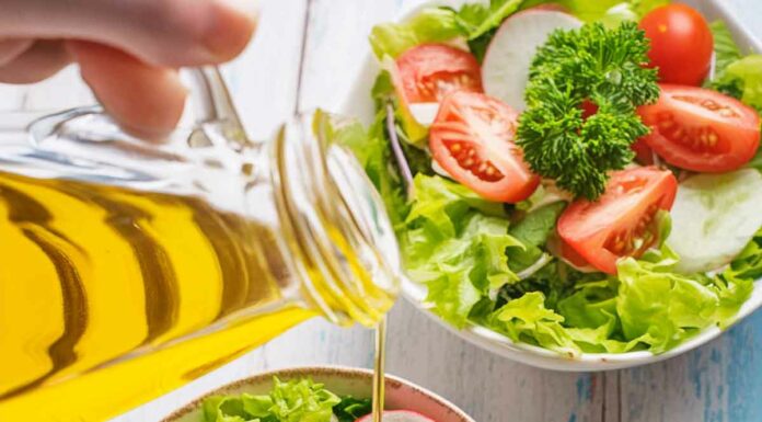 Kochen mit CBT Öl serviert mit Salat