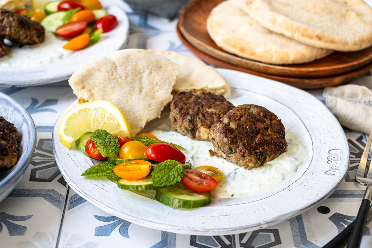 Köfte (türkische Frikadellen) | Rezept | Elle Republic