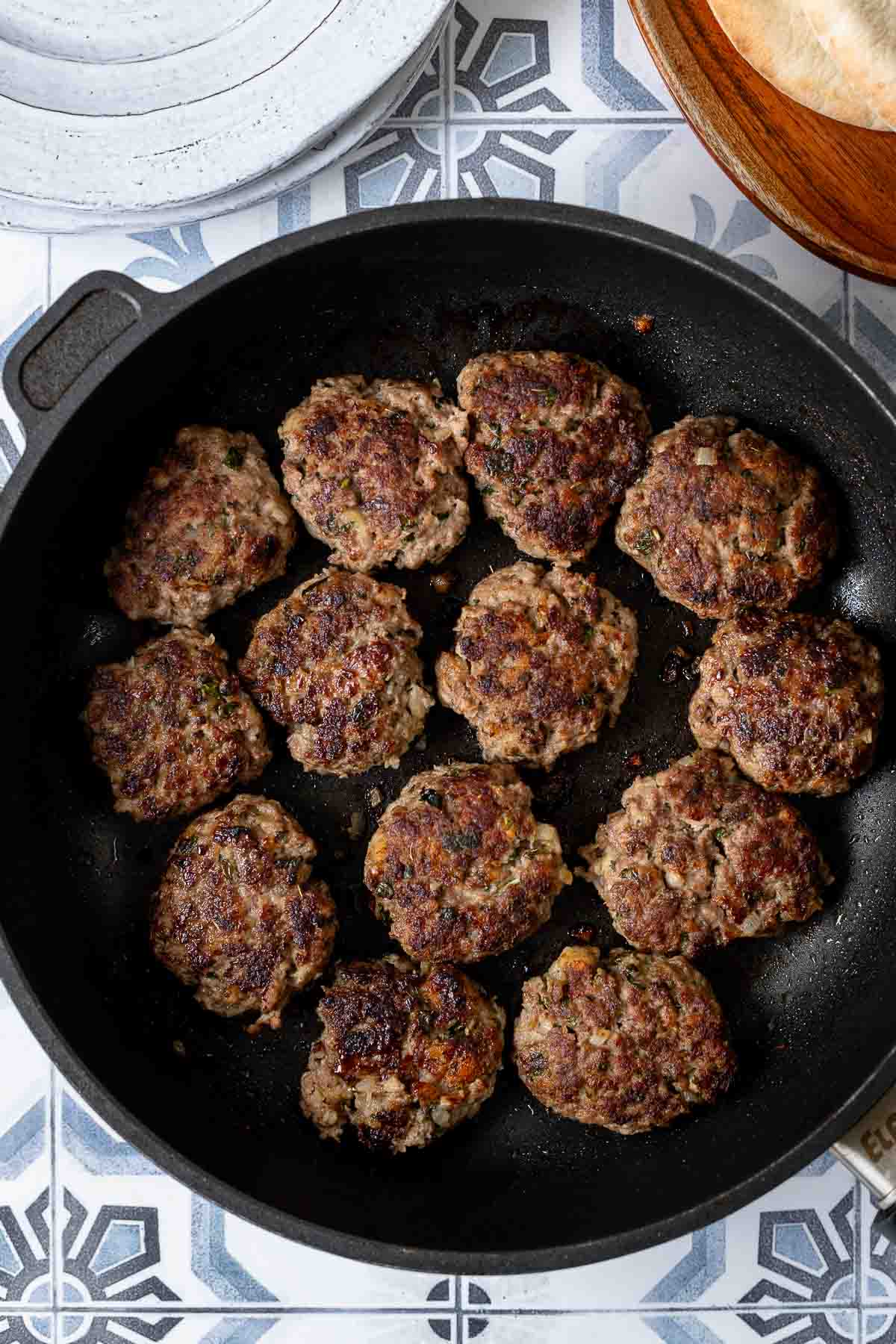 Köfte (türkische Frikadellen) | Rezept | Elle Republic Köfte (türkische Frikadellen) | Rezept | Elle Republic