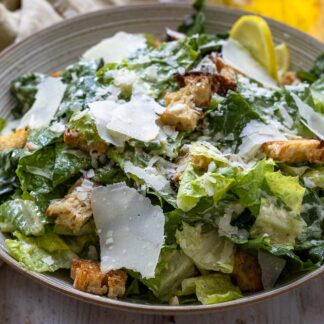 Caesar Salad Rezept mit Cremiges Caesar Dressing ohne Ei