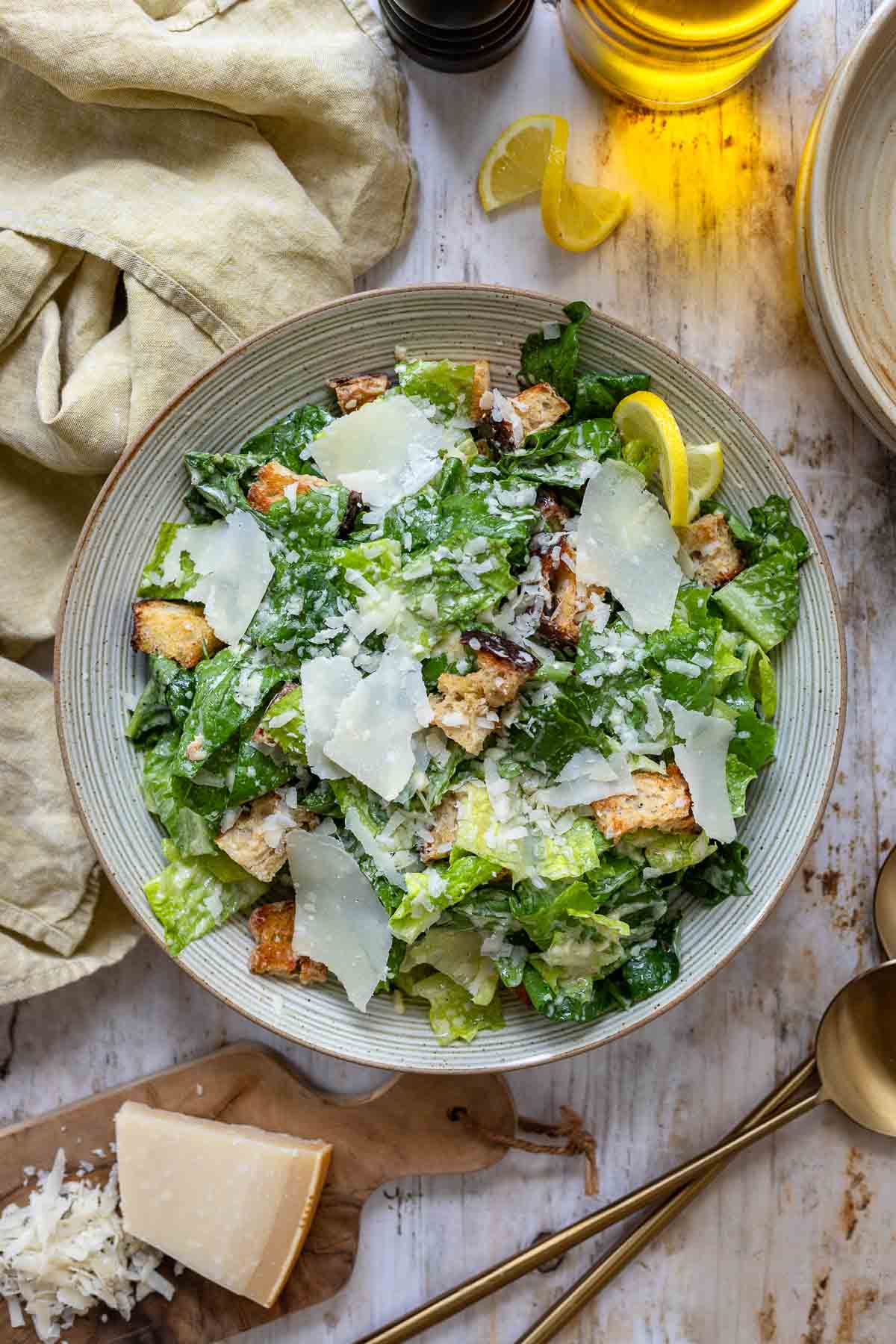 Cremiges Caesar Dressing für Caesar Salad (ohne Ei) | Rezept | Elle ...