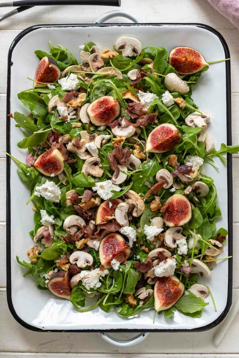 Rucola Salat mit Feigen Rezept und Weiße Champignons, Walnüsse, Ziegenkäse