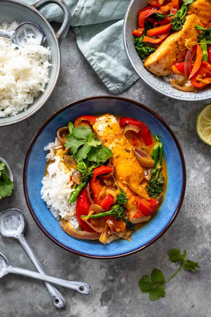 Thai Curry mit Lachs und Kokosmilch Rezept als gesunde Rezepte für Sportler