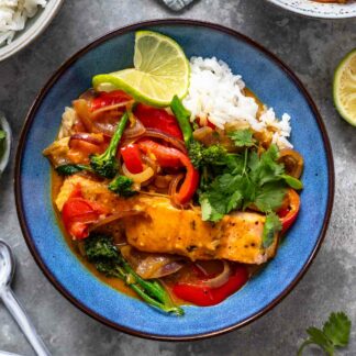 Thai Curry mit Lachs und Kokosmilch Rezept