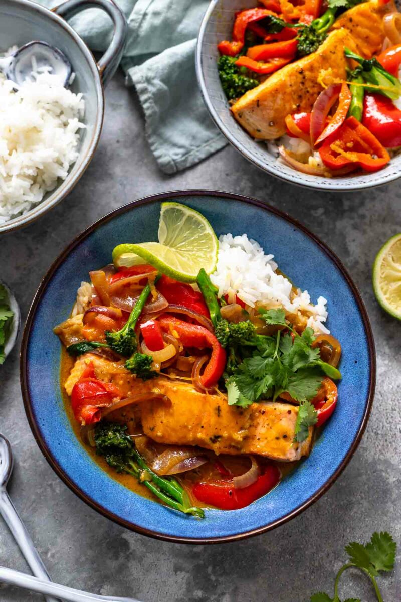 Thai Curry mit Lachs und Kokosmilch Rezept