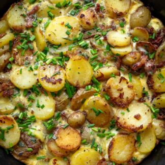 klassische Bauernfrühstück Rezept wie Bei Oma (Kartoffeln und Eiern)