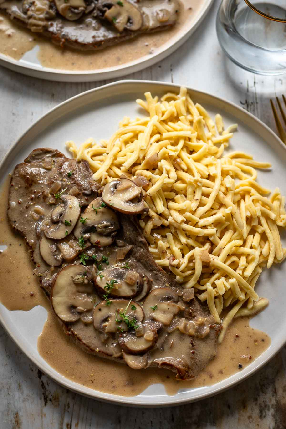 Klassisches Jägerschnitzel Rezept mit Pilzrahmsöße