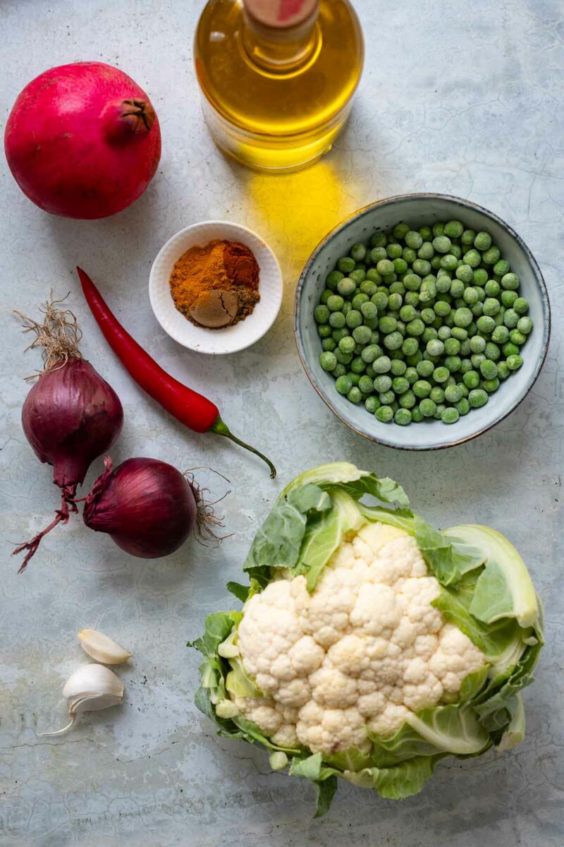 Zutaten für Blumenkohlsalat mit Curry-Gewürze