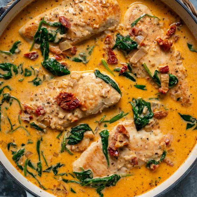 Hähnchen mit Parmesan Sahnesoße Rezept | Elle Republic