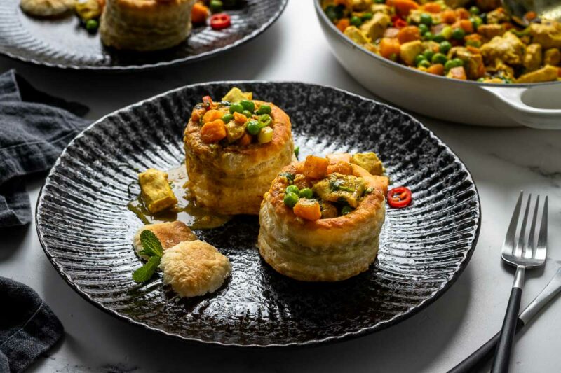 Curried Chicken Vol-au-Vent Recipe (Königinnenpastete mit Hähnchen-Curry-Füllung Rezept)