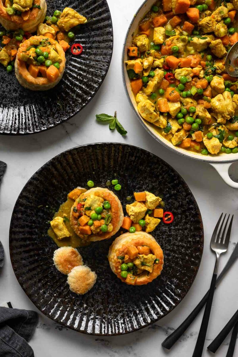 Curried Chicken Vol-au-Vent Recipe (Königinnenpastete mit Hähnchen-Curry-Füllung Rezept)