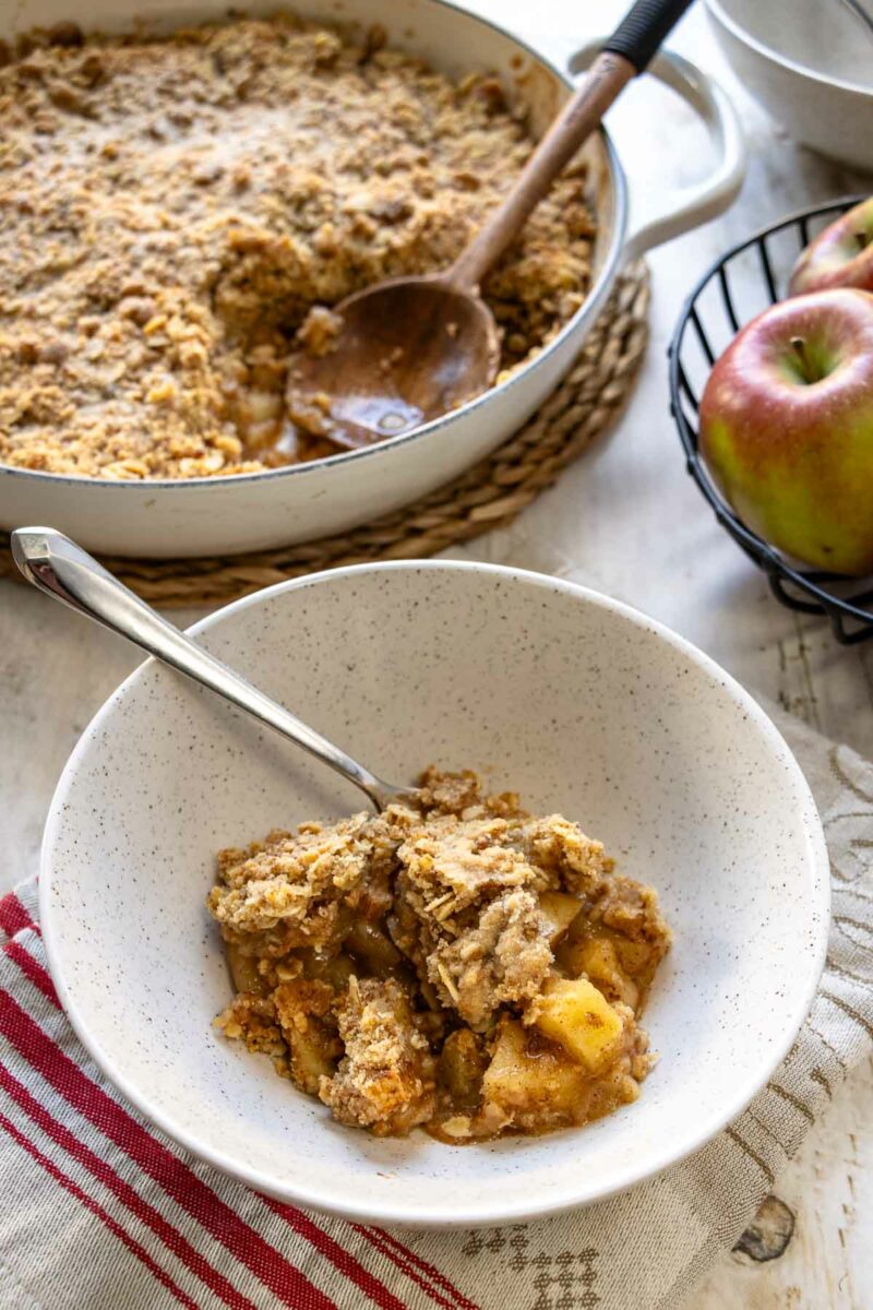 Simple and Easy Apple Crumble Recipe served in a bowl