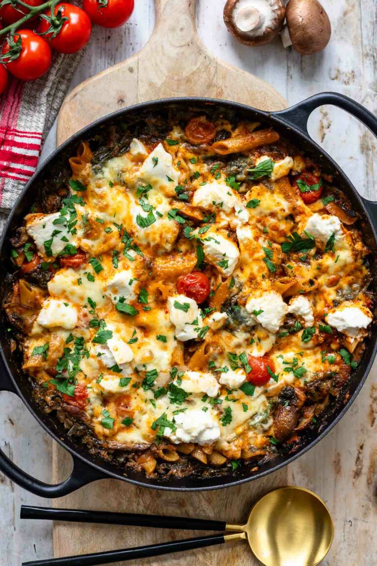 Nudelauflauf mit Pilzen und Spinat