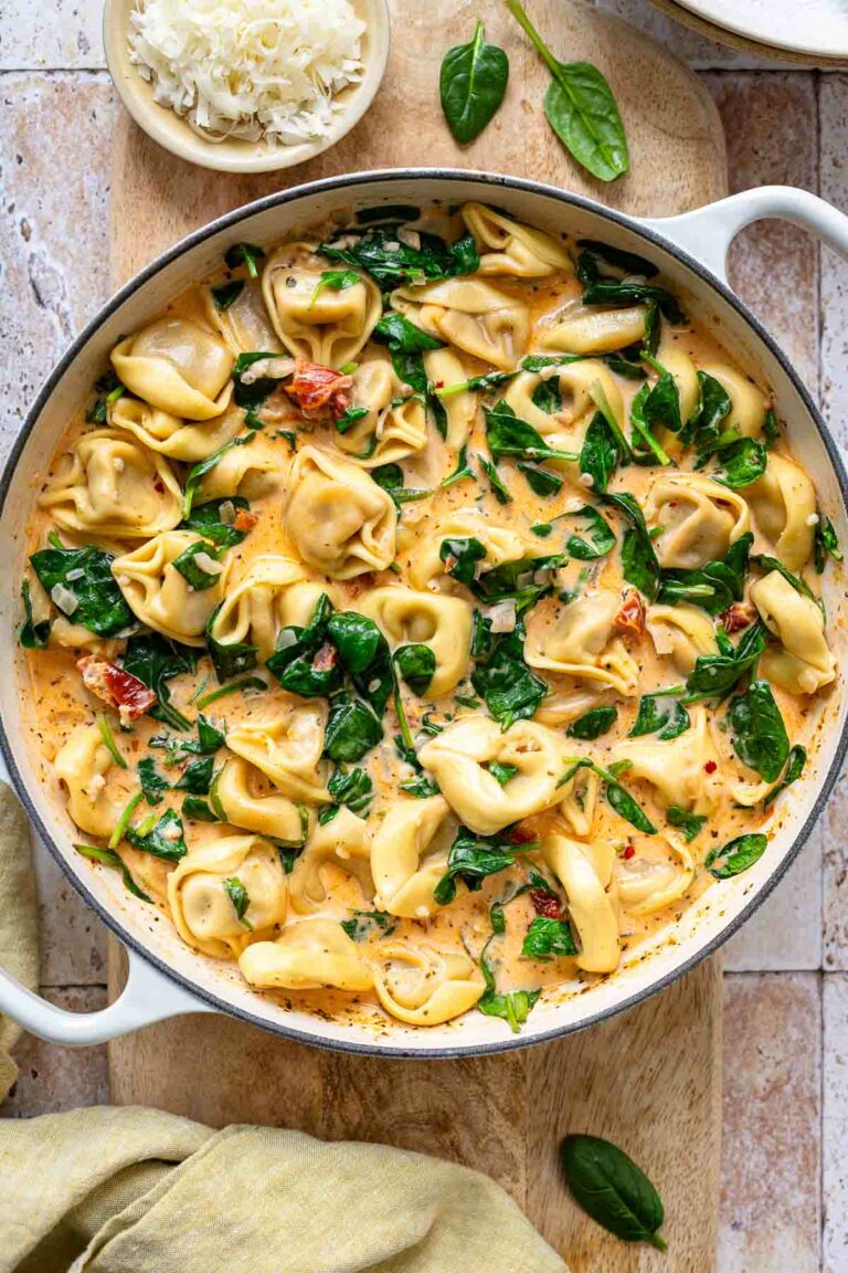 Cremige Tortellini-Pfanne Rezept - Einfach, Schnell gemach mit Spinat und Käse Sahne Söße