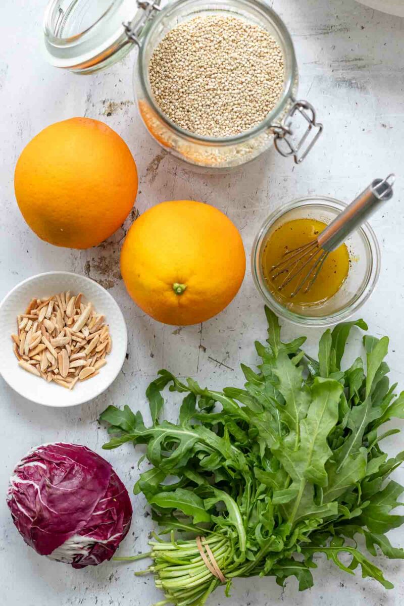 Zutaten: Quinoa, Orangen, Rucola, Raddichio, Mandeln