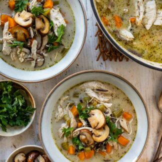 Cremige Hühnersuppe mit Wildreis