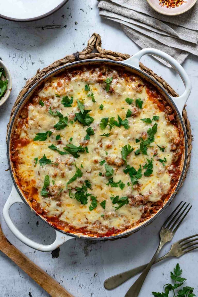 Spaghettikürbis mit Hackfleisch und Tomatensauce Auflauf Rezept