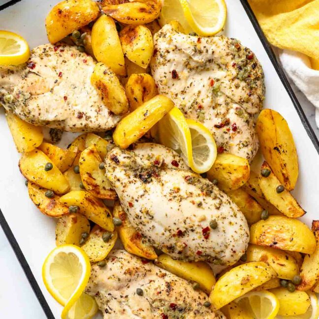 Hähnchenbrust im Backofen mit Kartoffeln Hähnchenbrust im Backofen mit Kartoffeln