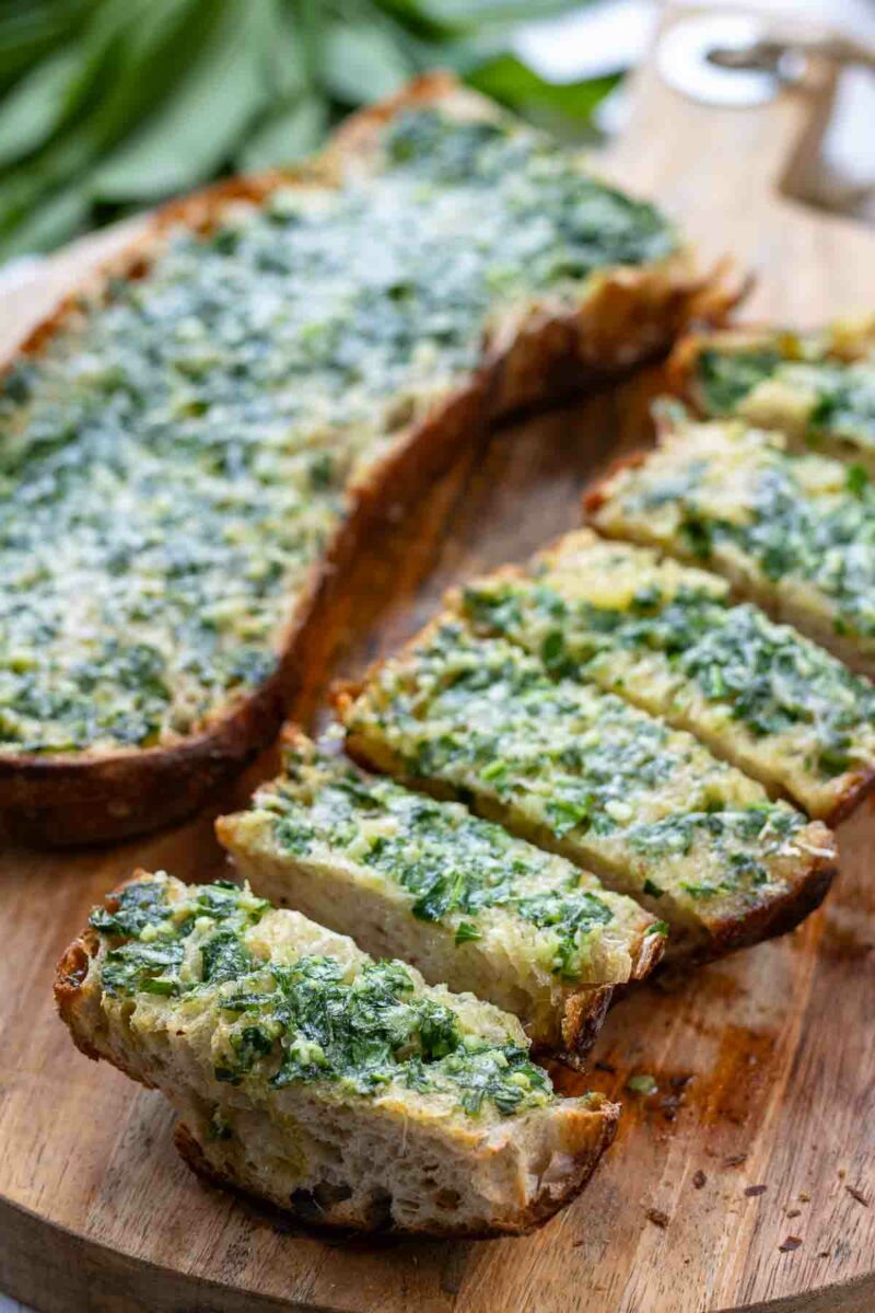 Knoblauchbrot mit Bärlauch