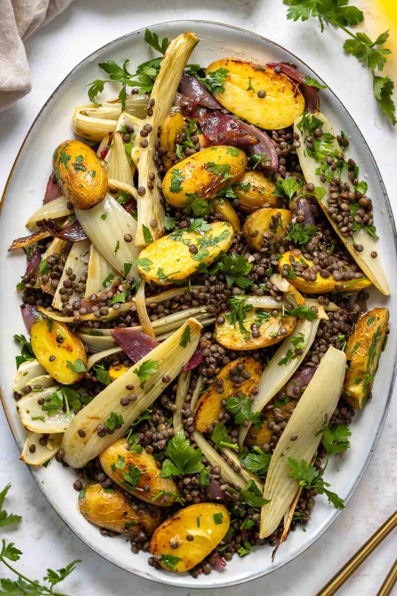 Fenchel im Ofen mit Kartoffeln und Linsen